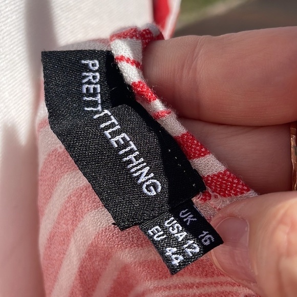 PrettyLittleThing Red and White Ruched Tank Top - Picture 7 of 7